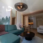 Skyhill Poljice Gondola * ヤホリナ